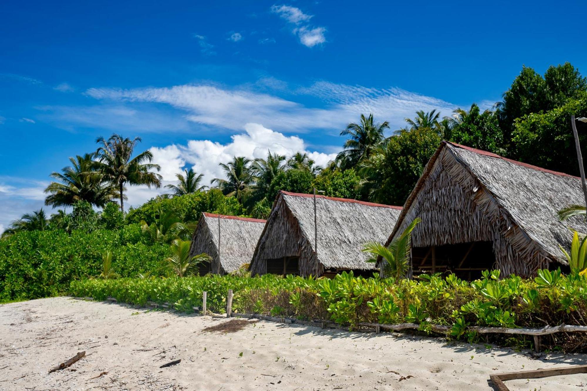 Ira Bungalows Pulau Banyak Alaban Экстерьер фото