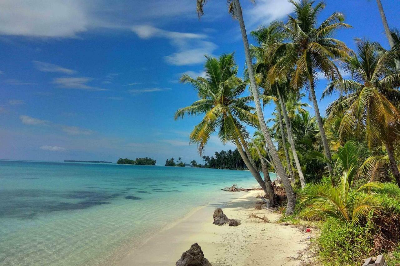 Ira Bungalows Pulau Banyak Alaban Экстерьер фото
